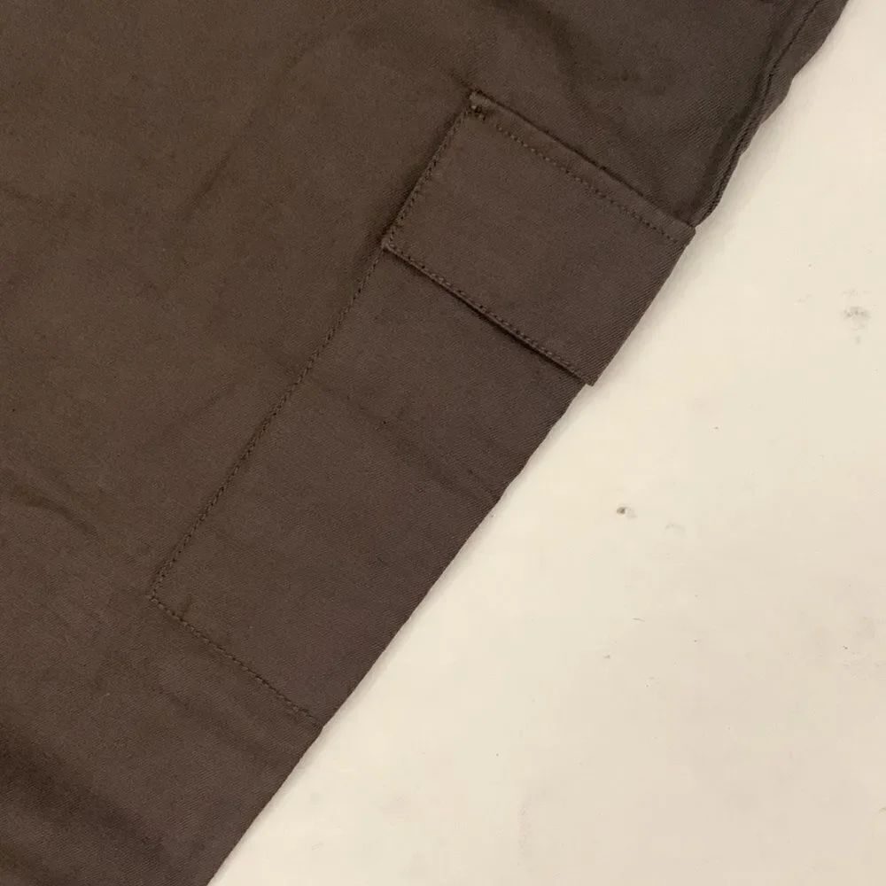 Kenneth Cole Size 4 Earth Brown Urban Edge Side Pockets Button Front Capri Pant - Picture 9 of 9